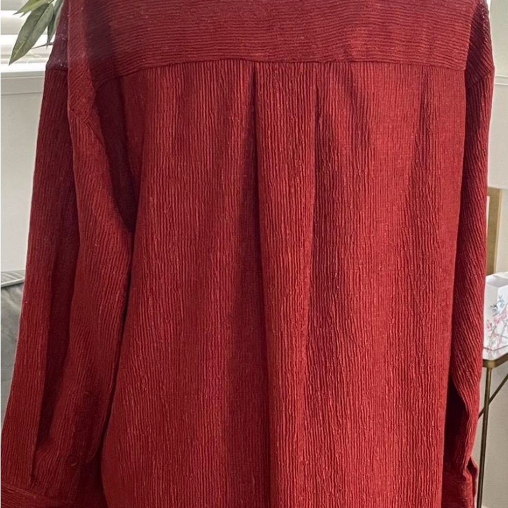 Button up - Picture 2 of 4